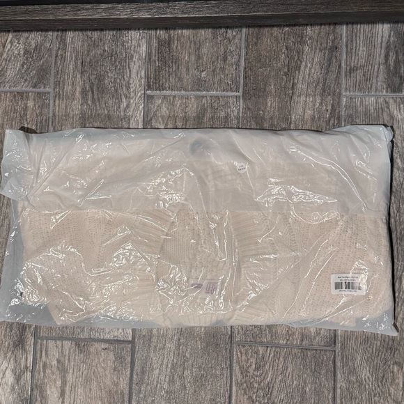 NWT Red Taylor’s Version Cardigan OFFICIAL Taylor Swift XS/S - Picture 4 of 8